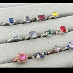J→→→m18-1015 天然石 色石 色ガラスなど ヴィンテージ リング 指輪 アクセサリー 素材不明品 イミテーション品 昭和レトロ まとめ売り 大量 セットの画像
