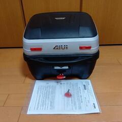 GIVIリアボックス　32L