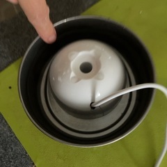 ペットキャリー、給水器付きの画像