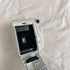Instax mini 11 ホワイト 本体のみの画像