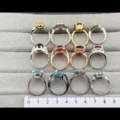 J→→→m18-953 天然石 色石 色ガラスなど ヴィンテージ リング 指輪 アクセサリー 素材不明品 イミテーション品 昭和レトロ まとめ売り 大量 装飾品の画像