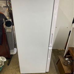 アース万代店　大容量176L 2023年製美品★ハイアール　冷蔵庫　　ホワイト　一人暮らしの画像