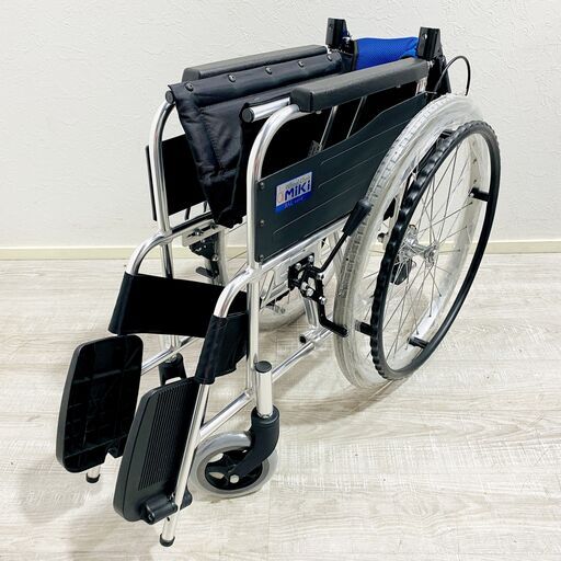 ★未使用展示品★MiKi/自走型/車椅子/BAL-1/座幅40 前座43.5㎝/折りたたみ/スタンダード/ノーパンクタイヤ/介護/介助/車いす/E0EQ0102 ☆未使用展示品☆MiKi/自走型/車椅子/BAL-1/座幅40 前座43.5