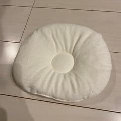 ベビー枕 ドーナツ型 ホワイトの画像