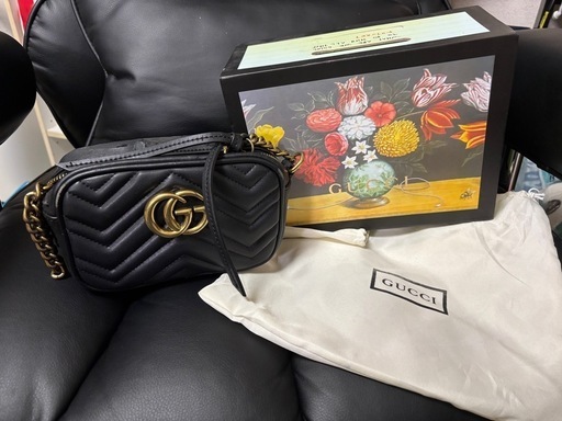 Gucci キルティング ミニショルダーバッグ