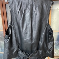 革製ベストの画像