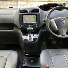 【車検2年付】【日産 セレナ 2.0 ハイウェイスター Vセレクション】アルパイン８インチナビ アルパインフリップダウンモニター 両側電動スライドドア エアロ スカッフプレート 社外品ＡＷ ウーファー ツイーター フルセグＴＶ Ｂｌｕｅｔｏｏｔｈ ＥＴＣ 人気のパールホワイトの画像