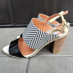 LANVIN en Blue　サンダルの画像