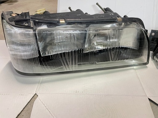 R31 スカイライン　ヘッドライト　純正ライト　