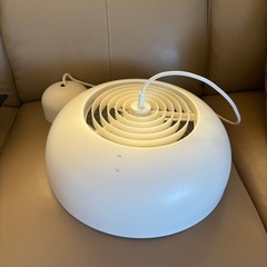 IKEAのシーリングライトの画像