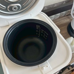 【商談中】
3号炊き　炊飯器の画像