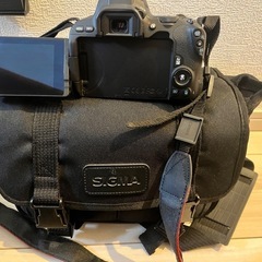 [美品)Canon EOSkissx9レンズキット(バッグ、説明書付)の画像