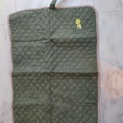BARNEYS NEW YORK　おむつ交換マットの画像