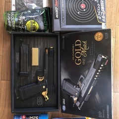エアガン　Hi-Capa5.1 Gold  +ラジコンカー