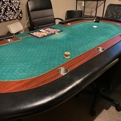ポーカーテーブル
