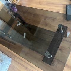 ガラスローテーブル