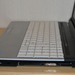 ◇格安！　ノートパソコン #194　Win11　新規インストール-//認証済み！　ACアダプタ付属!! の画像