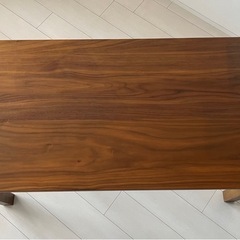 引き出し付きウォルナットデスク机テーブルの画像