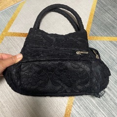 黒レースカバンの画像