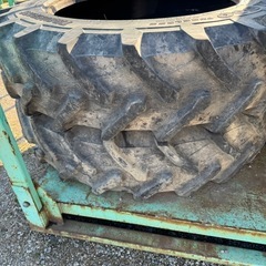 トラクター　タイヤ　280/85R28 11.2R28 トレルボ...