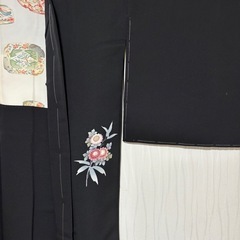 正絹　羽織　しつけ糸付き　後桐の紋入り　の画像