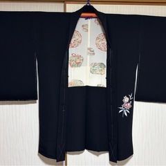 正絹　羽織　しつけ糸付き　後桐の紋入り　の画像