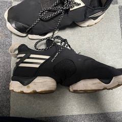 Y-3スニーカーの画像
