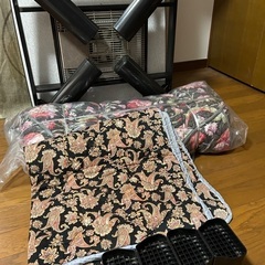 差し上げます。こたつミニセット、カバー付きの画像