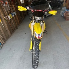 RMZ250の画像