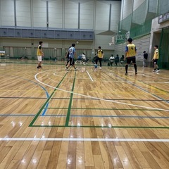 老若男女問わず仕事終わりにフットサル