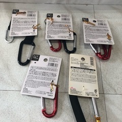 [八3857]　ダイソー　カラビナ　キーリング付きタイプ5個　　クッション付き1個　ノーマル3個　全8個セットの画像