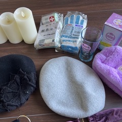 ［0円］シュレッダー、冬物小物など画像の不用品まとめてお譲りいたします！の画像