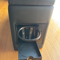 ホンダフィット　コンソールボックス
の画像