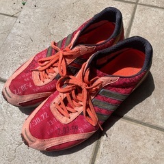 adidas ランニングシューズ