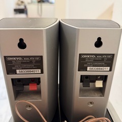 ONKYO サラウンドシステム HTX-11  動作確認済み.  汚れ、キズ,はあります。  。すべて写真に写っています。  . ご不明点があればコメントよろしくお願いいたしま。の画像