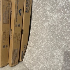 置敷きビニル床タイル 未使用／計38枚の画像