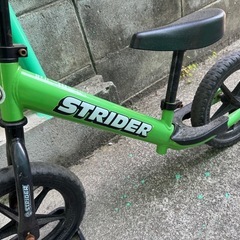 SALE❤️‍🔥ストライダー　子供　自転車　towerのスタンド付きの画像