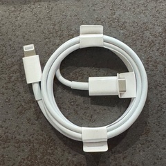 【純正】iPhone11Pro付属品3点セット（充電器・ケーブル・イヤホン）の画像