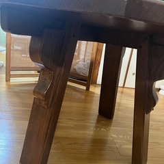 ダイニングテーブルの画像