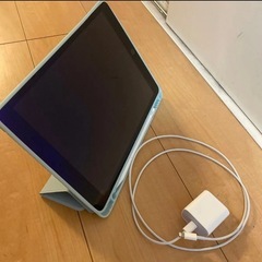 iPad Wi-Fi 第９世代　６４G 超美品　ケース付