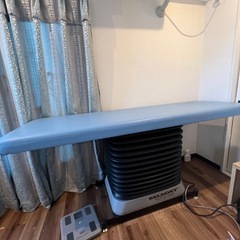 タカラベルモント■電動昇降エステベッド■フットスイッチ付■EX-...