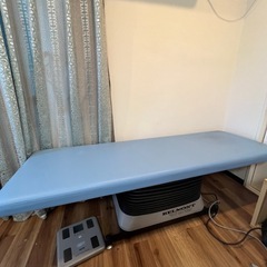 タカラベルモント■電動昇降エステベッド■フットスイッチ付■EX-2V■   の画像