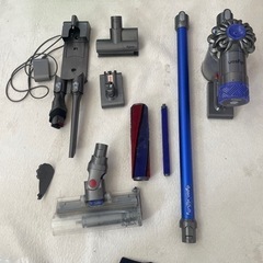 【受け渡し予定者決定】ダイソン V6 fluffy 掃除機　パーツ