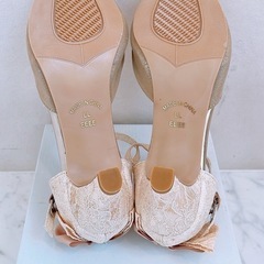 結婚式などに☆　大きいサイズ　レディース　ゴールド系　サンダル　の画像