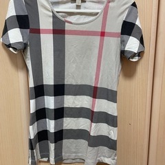バーバリー　チェック柄トップス