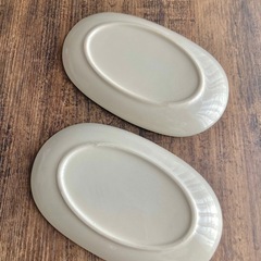 楕円形　水玉プレート　
2枚セットの画像