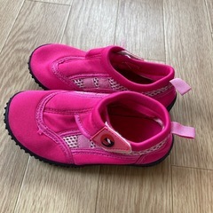 水、陸、両用シューズ