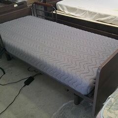 ID:60608849　電動介護ベッド