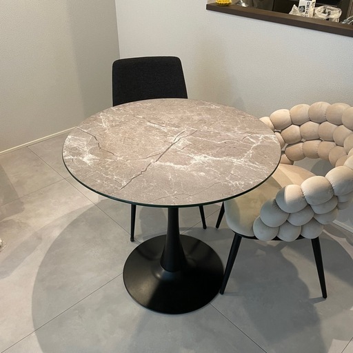 ダイニングテーブル