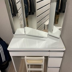 ホワイト　ドレッサー　